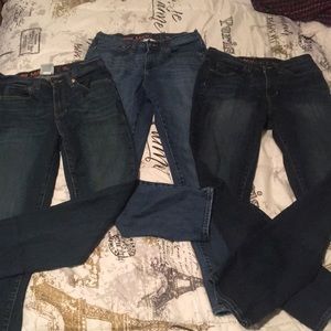 Three pair of men’s Urban Pipeline jeans!